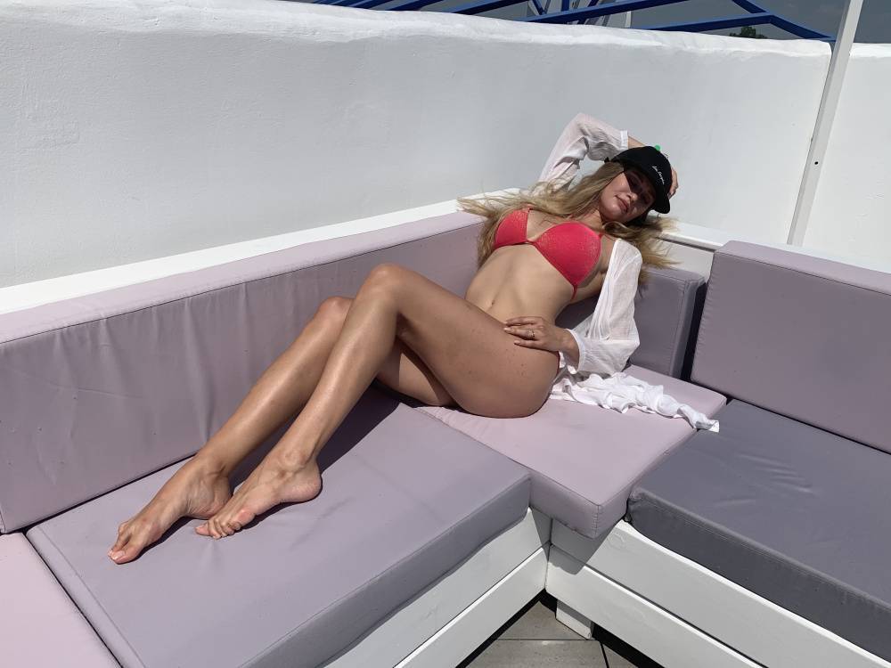 Titty model Stella Cardo posing her posh body for you - #2