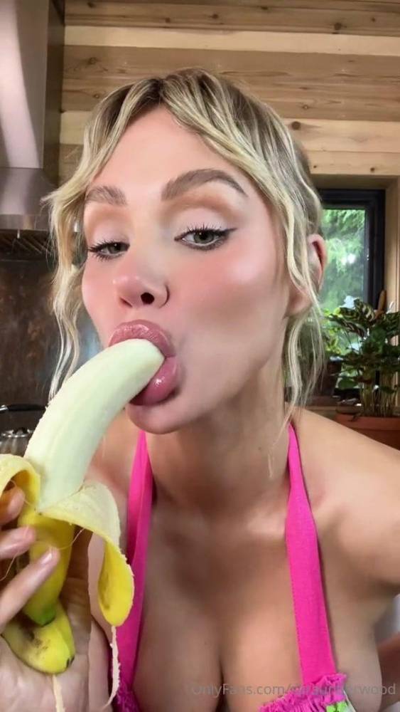 Sara Jean Underwood Banana Blowjob OnlyFans Video Leaked - #1
