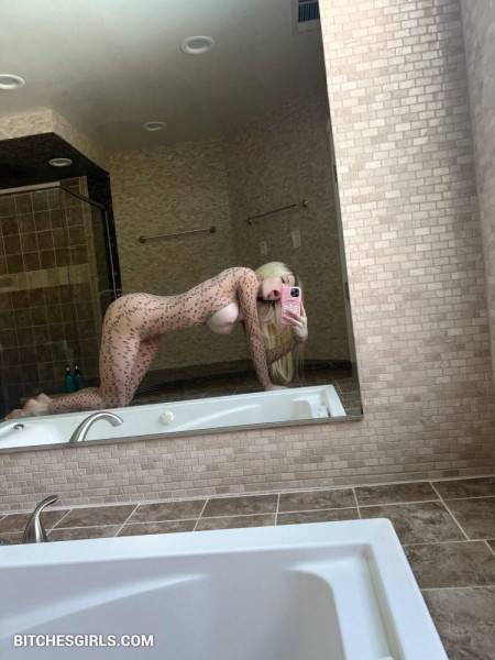 Msfiiire Youtube Nude Influencer - Amber Star Fansly Leaked Naked Photos