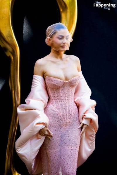 Kylie Jenner Displays Her Sexy Boobs at the Schiaparelli Fashion Show in Paris (25 Photos)