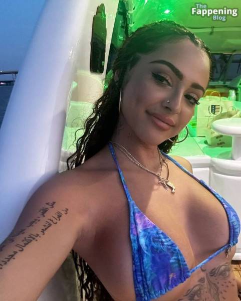 Malu Trevejo Displays Her Sexy Boobs in a Bikini (8 Photos)