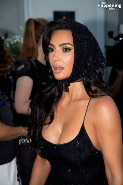 Kim Kardashian Shows Off Her Assets at Andrea Bocelli’s Concert (14 Photos)